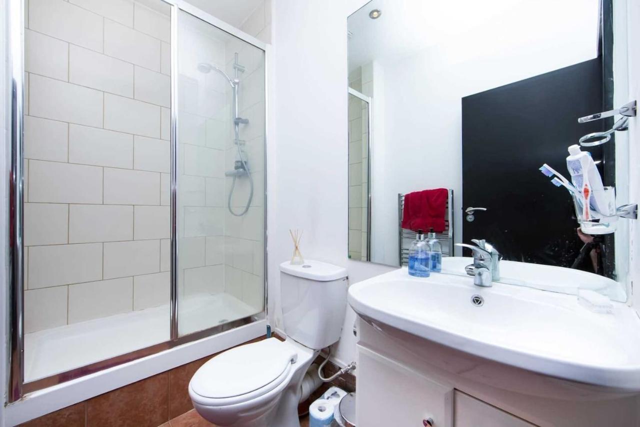 1 Bedroom With Private Roof Terrace Londra